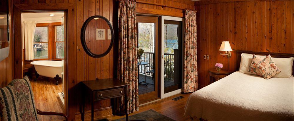 Lodge On Lake Lure Exterior photo