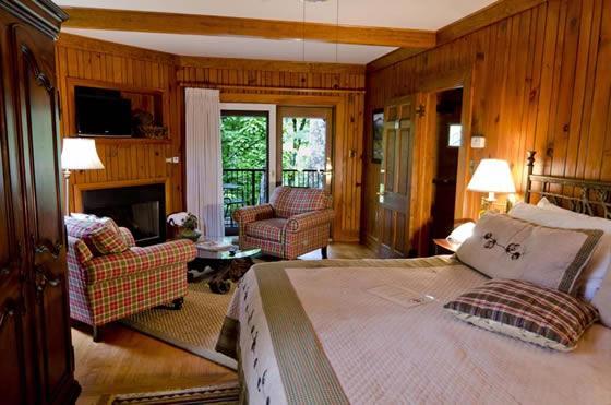 Lodge On Lake Lure Exterior photo